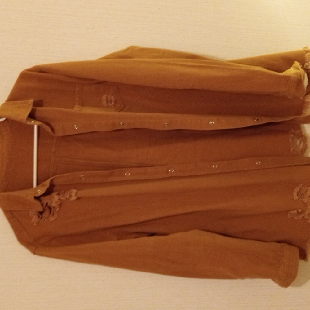 NWOT Boutique distressed button down shacket with snap buttons brown size 2xl